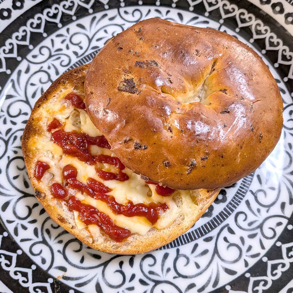 簡単ピザ風ベーグル