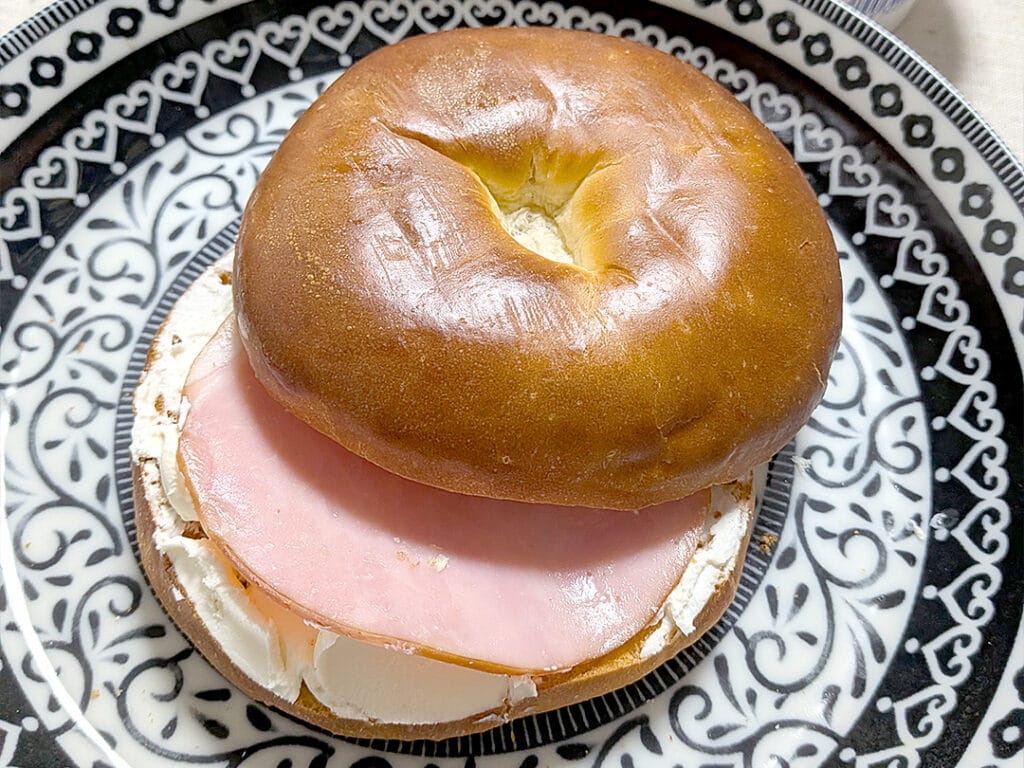 王道はクリームチーズサンド